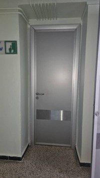 طب-و-صحة-porte-de-service-semi-isolee-pour-bloc-operatoire-القلة-برج-بوعريريج-الجزائر