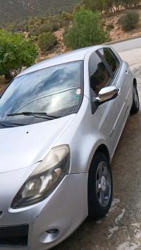 سيارات-renault-clio-3-2010-المعذر-باتنة-الجزائر