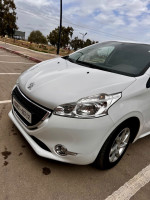 voitures-peugeot-208-2013-allure-ouenza-tebessa-algerie