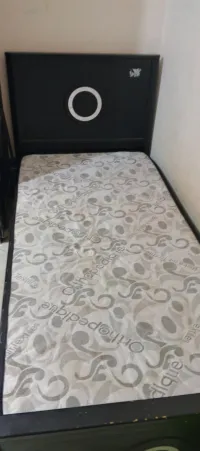 خزانة مع سريرين 