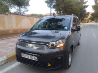 voitures-fiat-doblo-2023-إطالي-oum-el-bouaghi-algerie