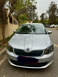 voitures-skoda-fabia-2015-alger-centre-algerie