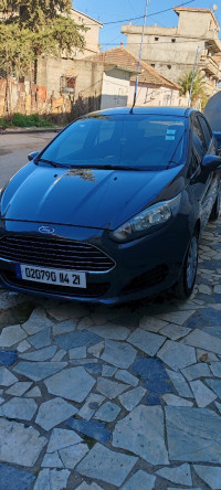 voitures-ford-fiesta-2014-trend-look-emdjez-edchich-skikda-algerie