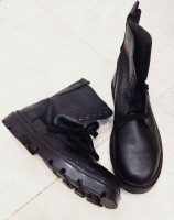 bottes-noir-en-cuir-kouba-alger-algerie