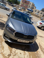 moyenne-berline-skoda-fabia-2023-ambition-ain-merane-chlef-algerie