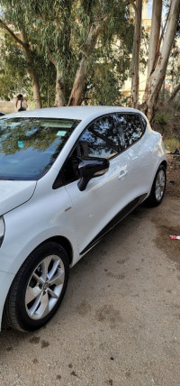 voitures-renault-clio-4-2016-limited-annaba-algerie