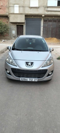 voitures-peugeot-207-2012-alger-centre-algerie