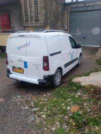 utilitaire-peugeot-partner-2013-b9-maaouia-setif-algerie