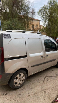 voitures-renault-kangoo-2014-confort-utilitaire-chlef-algerie