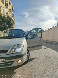 voitures-renault-scenic-2002-relizane-algerie