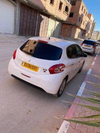 voitures-peugeot-208-2013-active-djelfa-algerie