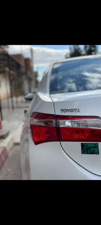 voitures-toyota-nouvelle-corolla-2014-elegant-drea-souk-ahras-algerie