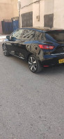 voitures-renault-clio-4-2014-seventeen-ain-benian-alger-algerie