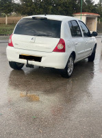 voitures-renault-clio-campus-2012-bye-annaba-algerie