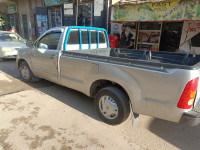 utilitaire-toyota-hilux-2010-menaceur-tipaza-algerie