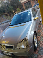 voitures-mercedes-classe-c-2003-220-exclusive-ouled-brahem-bordj-bou-arreridj-algerie