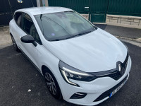 voitures-renault-clio-5-2022-evolution-bourouba-alger-algerie