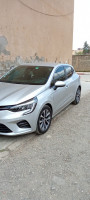 moyenne-berline-renault-clio-5-2021-intense-bouira-algerie