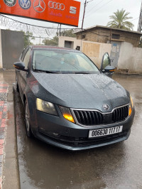 voitures-skoda-octavia-2017-ambiente-bordj-el-kiffan-alger-algerie