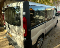 voitures-renault-trafic-9-places-2011-larbaa-blida-algerie