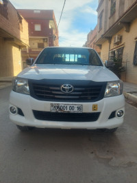 utilitaire-toyota-hilux-2015-mascara-algerie