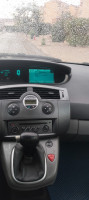 voitures-renault-scenic-2005-algerie