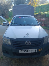 voitures-toyota-hilux-2012-d4d-tizi-ouzou-algerie