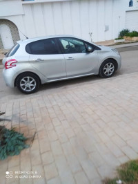 voitures-peugeot-208-2015-bordj-el-bahri-alger-algerie