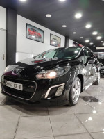 moyenne-berline-peugeot-308-2012-oran-algerie