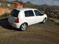 voitures-renault-clio-campus-2014-bye-bouira-algerie