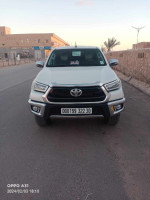 voitures-toyota-hilux-2022-revo-ghardaia-algerie