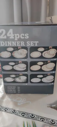 Service de table 24 pièces 