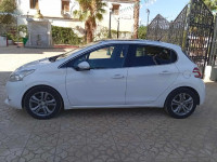 voitures-peugeot-208-2015-allure-ain-defla-algerie