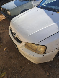 fourgon-hyundai-accent-2004-gls-khams-djouamaa-medea-algerie