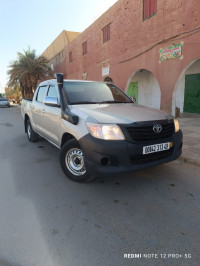 utilitaire-toyota-hilux-2013-sebaa-adrar-algerie