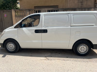 fourgon-hyundai-h1-2014-bouira-algerie