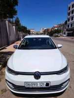 moyenne-berline-volkswagen-golf-8-2021-00-صبيغة-oran-algerie