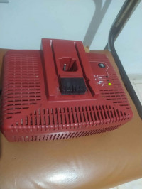 ateliers-chargeur-hilti-et-visseuse-36v-bir-el-djir-oran-algerie