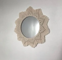 Miroir en macramé 