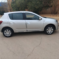 voitures-dacia-sandero-2015-oran-algerie