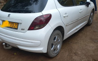 citadine-peugeot-207-2013-sportium-collo-skikda-algerie