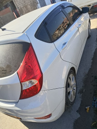 voitures-hyundai-accent-rb-4-portes-2018-guelma-algerie