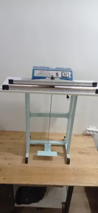 Soudeuse de sachets à table. 60cm neuve.