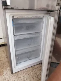 Réfrigérateur ARISTON inox 400 no frost