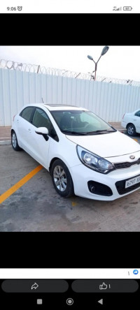 voitures-kia-rio-5-portes-2013-tablat-medea-algerie