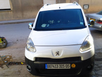 utilitaire-peugeot-partner-2015-b9-ras-el-aioun-batna-algerie