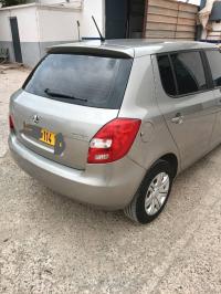 سيارات-skoda-fabia-2014-ماوسة-معسكر-الجزائر