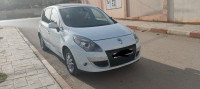 voitures-renault-scenic-2012-ain-defla-algerie