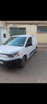 voitures-fiat-doblo-2023-ain-oussara-djelfa-algerie