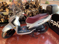 motos-et-scooters-sym-st-2024-bou-ismail-tipaza-algerie